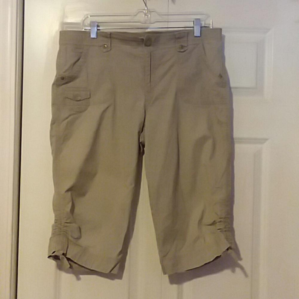 Gloria Vanderbilt Elastic Waist Cargo Shorts